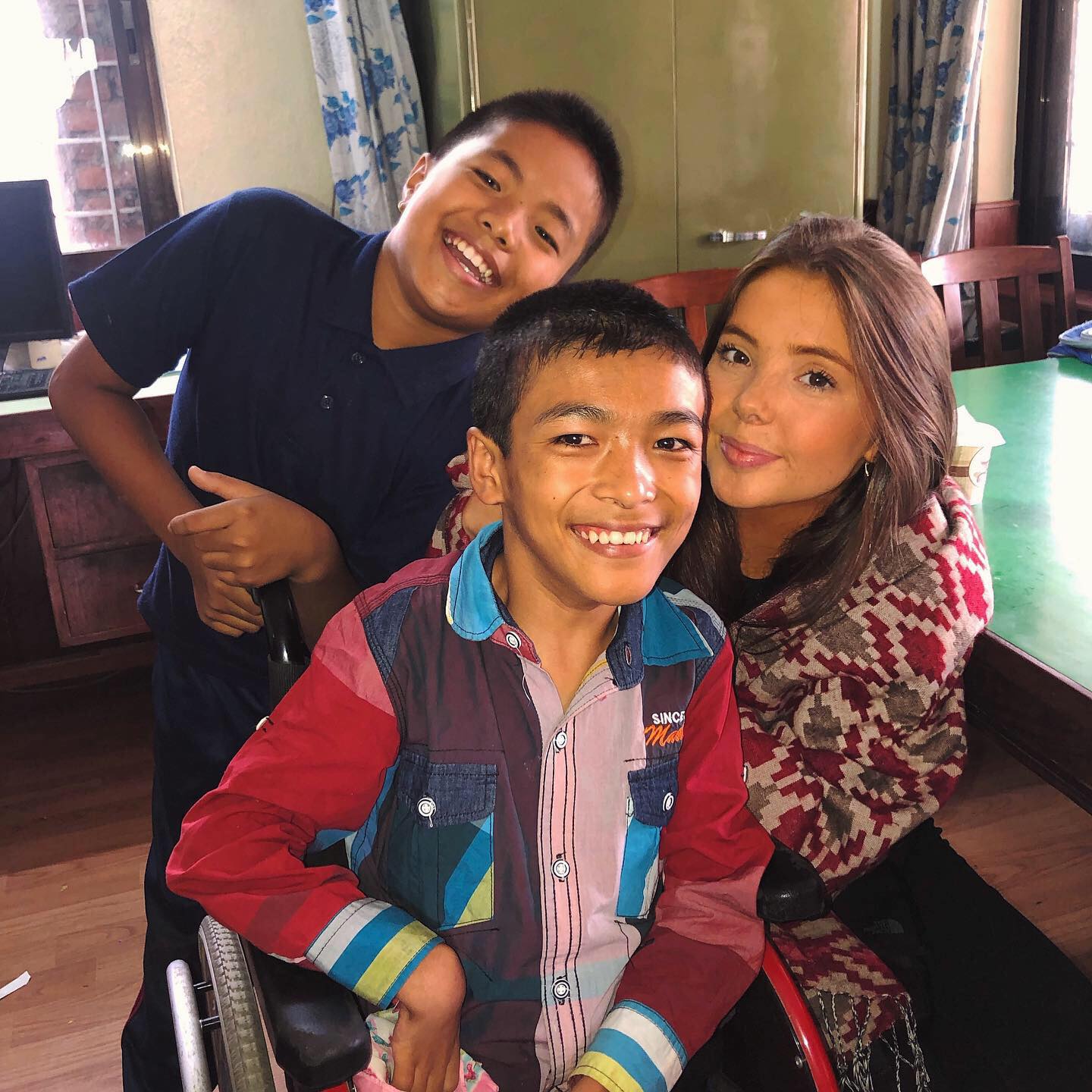 Svala færir sig yfir til Sanothimi