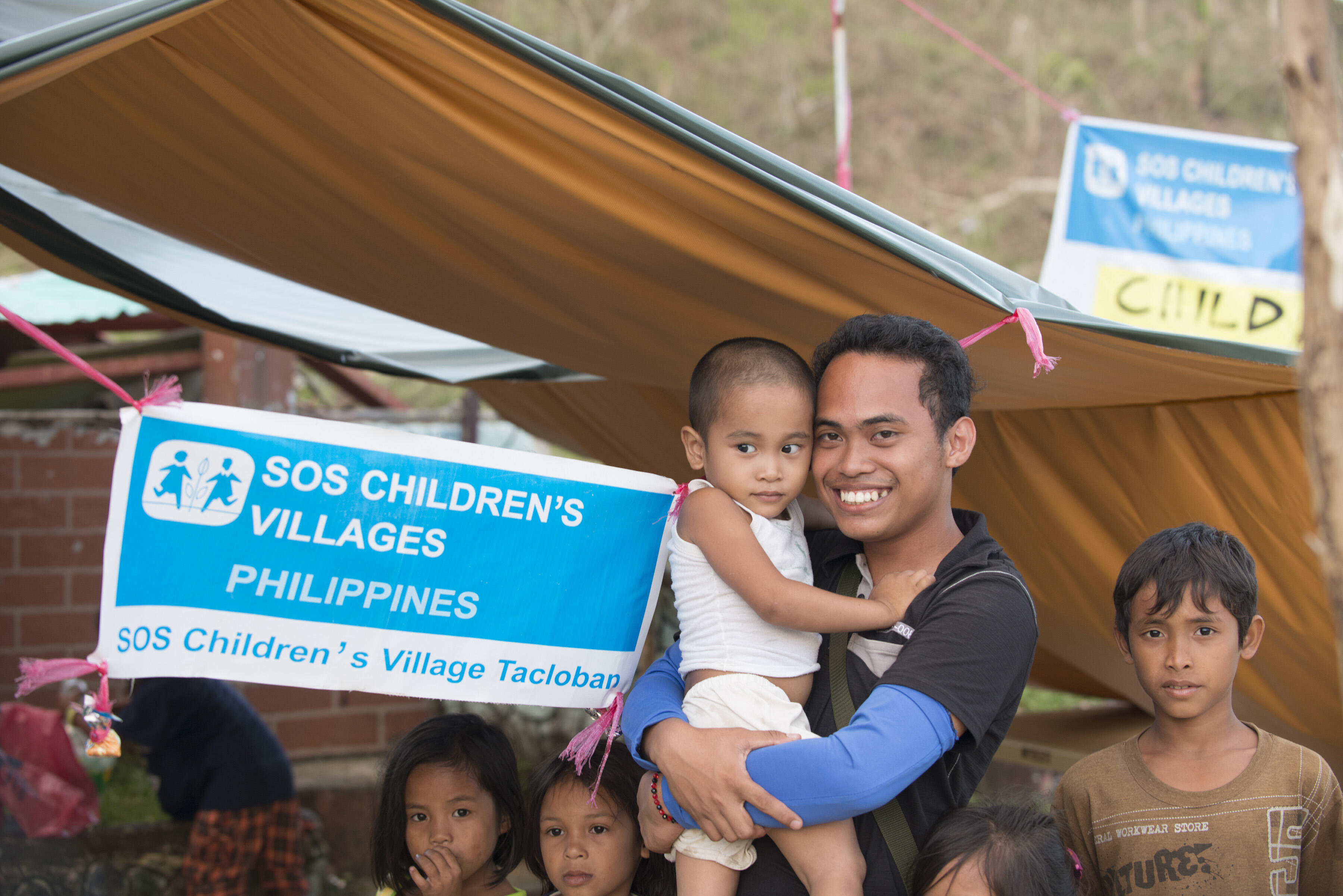 Fjölskyldueflingu hætt á Filippseyjum