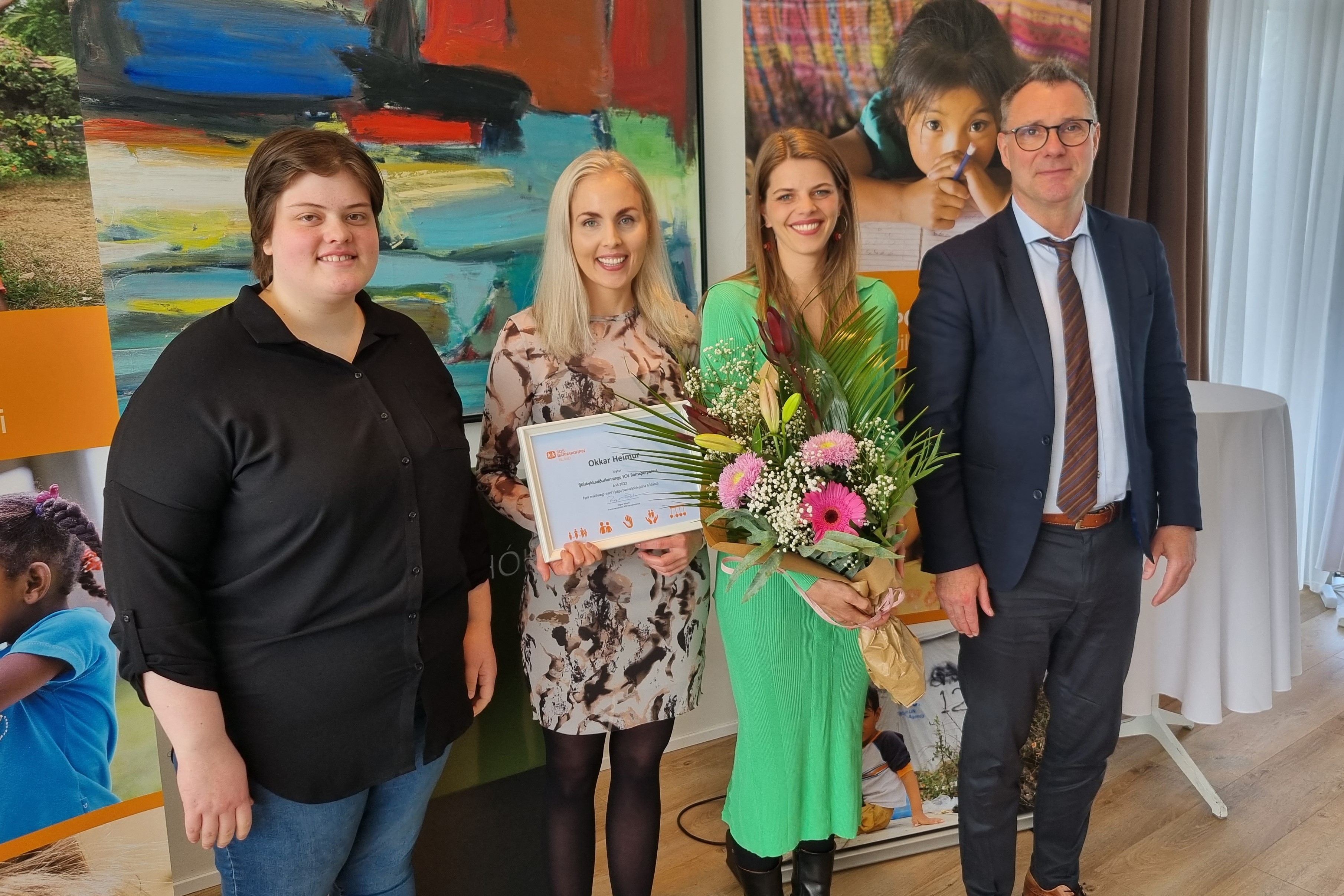 Okkar heimur hlýtur fjölskylduviðurkenningu SOS