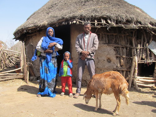 Zamza og Mahamad ásamt tveimur barna sinna