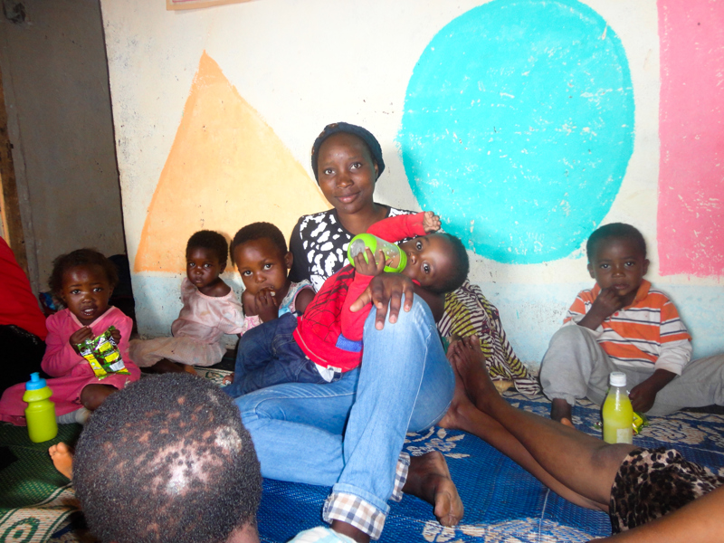 „Við tókum eftir því að það voru engar raunverulegar stöðvar sem sinntu börnum á aldrinum tveggja til fimm ára," segir Alinafe.