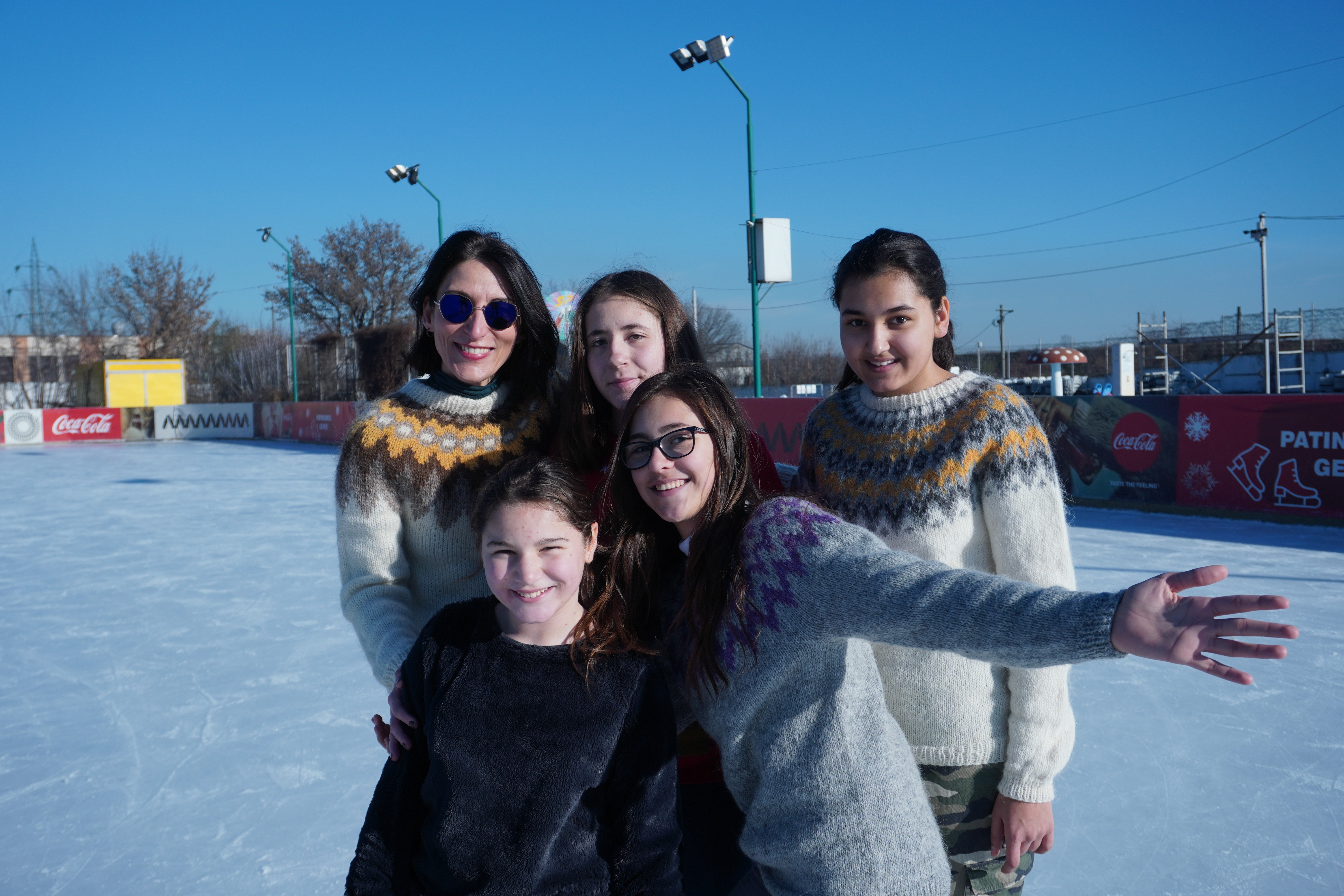 Guðrún prjónaði 57 lopapeysur fyrir heilt barnaþorp