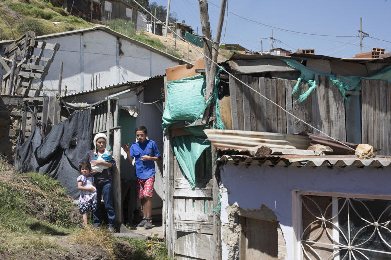 Laura býr í litlum kofa rétt fyrir utan Bogota