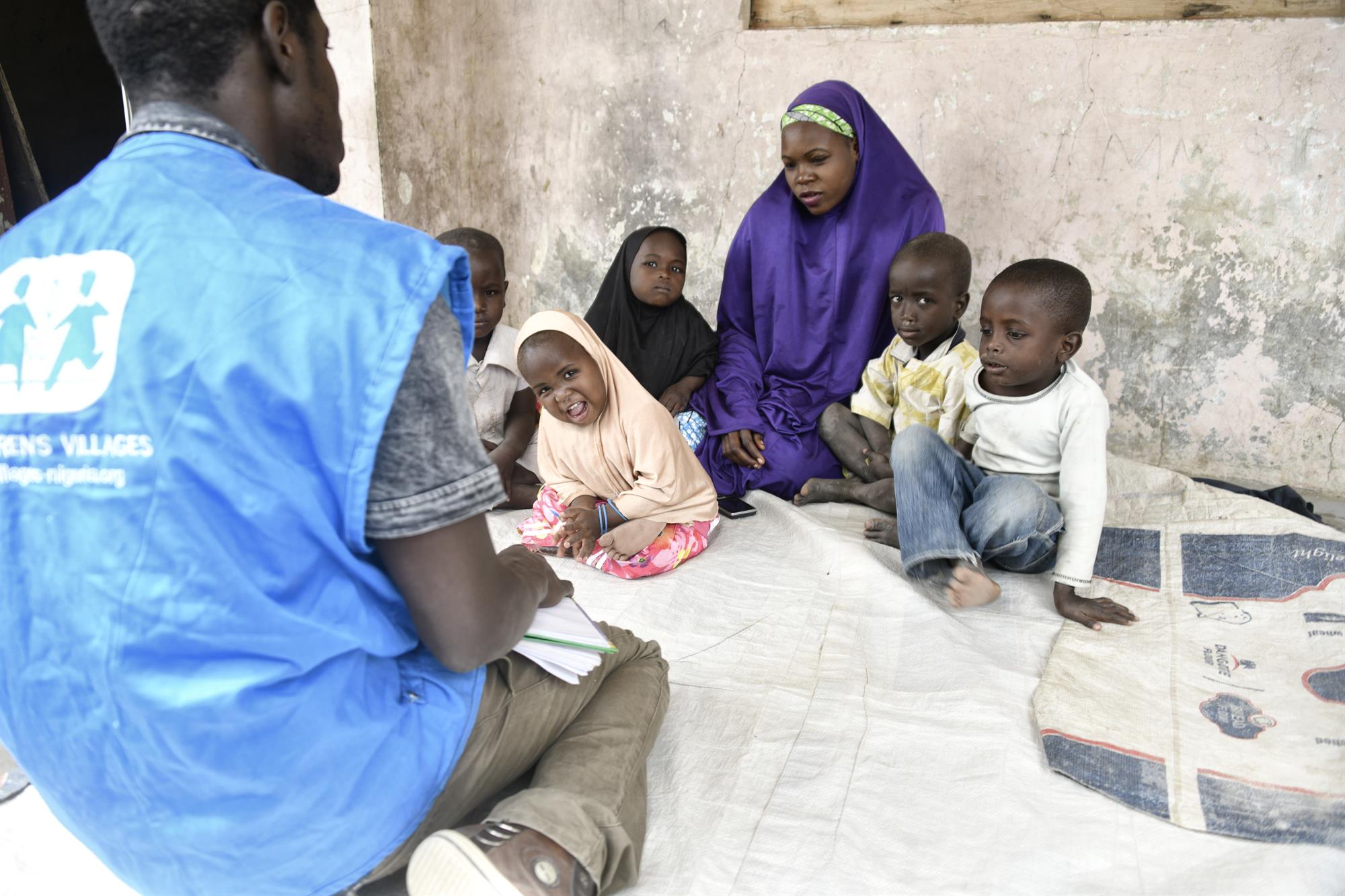 Skelfilegt ástand í Nígeríu - SOS hjálpar 4 þúsund börnum