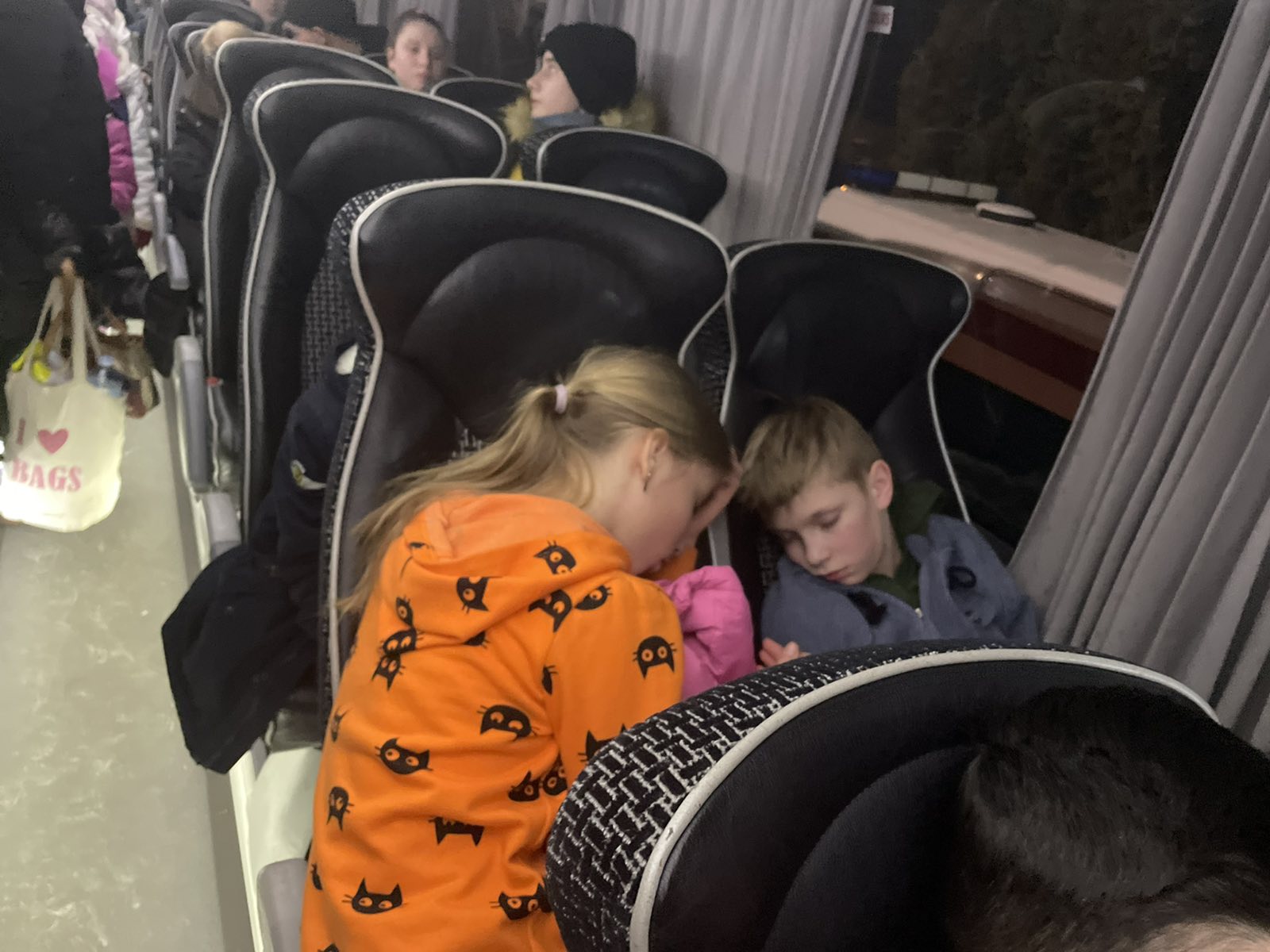 Afleiðingar stríðs á foreldralaus börn