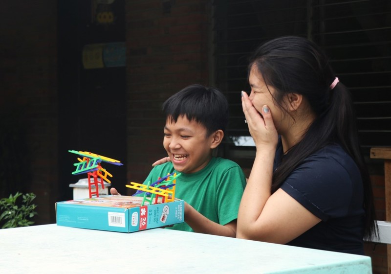 Á gleðistundu í helgarfríi.