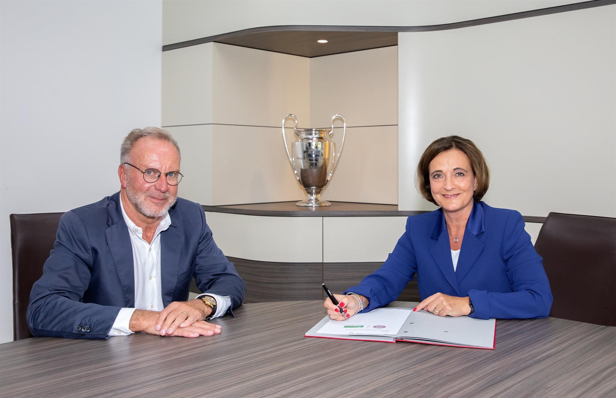 SOS Barnaþorpin í samstarf við Bayern München