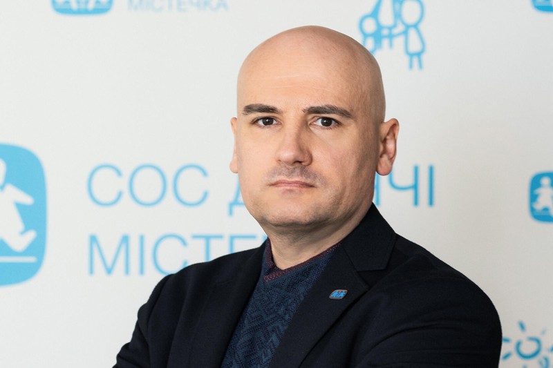 Serhi Lukashov, framkvæmdastjóri SOS Barnaþorpanna í Úkraínu, hefur á aðdáunarverðan og yfirvegaðan hátt haft yfirumsjón með neyðaraðstoð SOS í landinu.