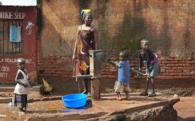Rúrik: Ég hef séð myndir frá Afríku en að koma þangað og sjá aðstæðurnar sem fólk býr við gerði mig orðlausan.